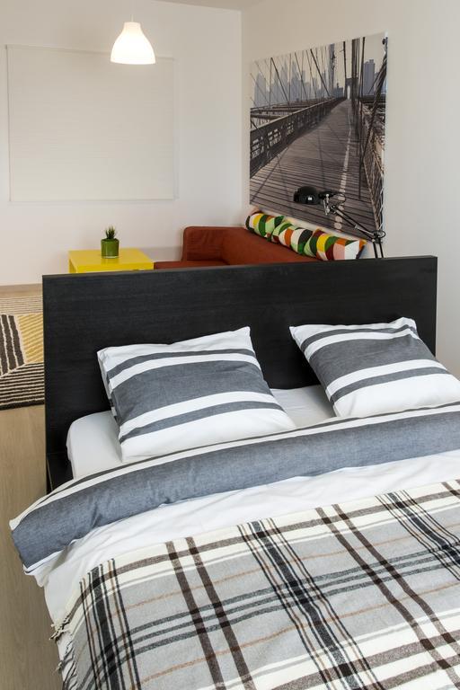 Studio R By Mrg Apartments Bucharest Luaran gambar